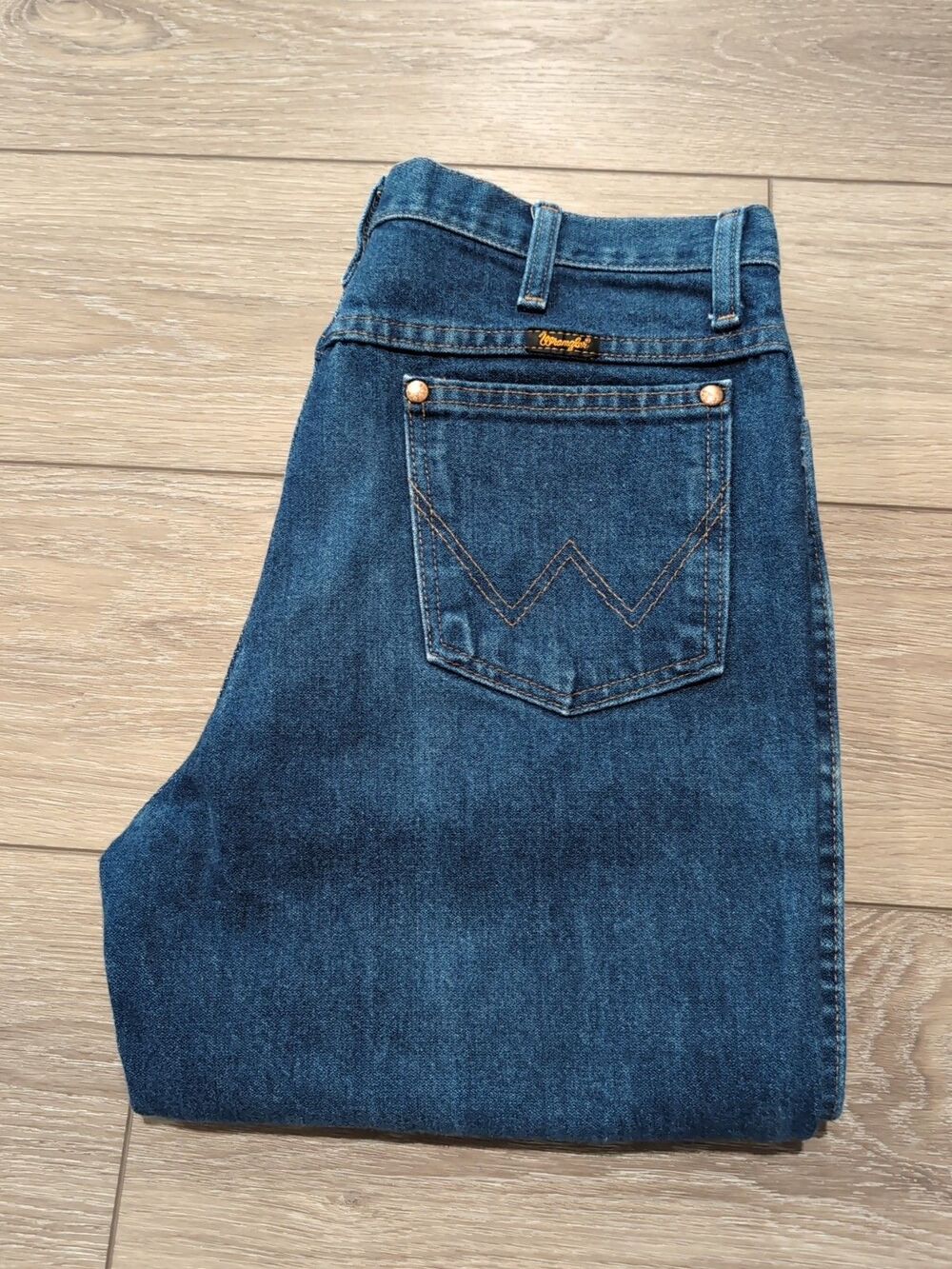 WRANGLER JEANS MENS 32X32 DARK WASH 936 PWD RIVET EUC